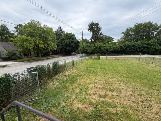 Photo - 2-Story House, 4Bed/2Bath with Lots of Room, Washer/Dryer Hookups. Pet Friendly & Large Yard
