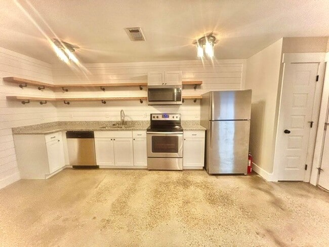 Building Photo - 3807 Mc Vay St SW Unit 3807 Mcvay K