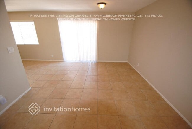Photo - 817 N 95th St