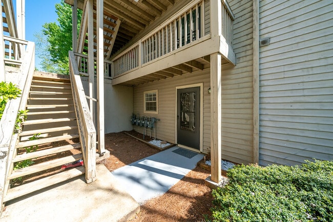 1318 Brockett Pl