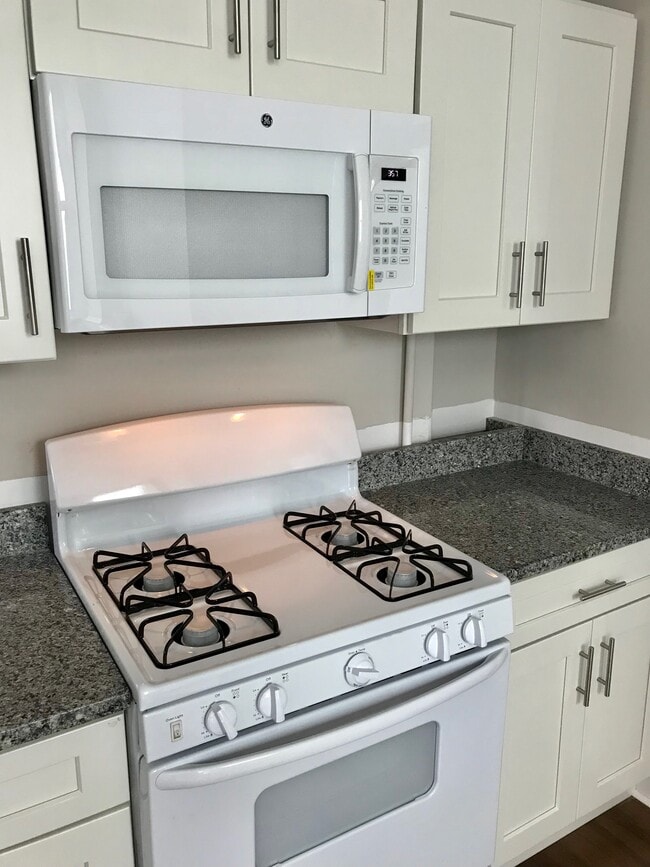 Kitchen - 17 Wheeler St Apartments Unit 2