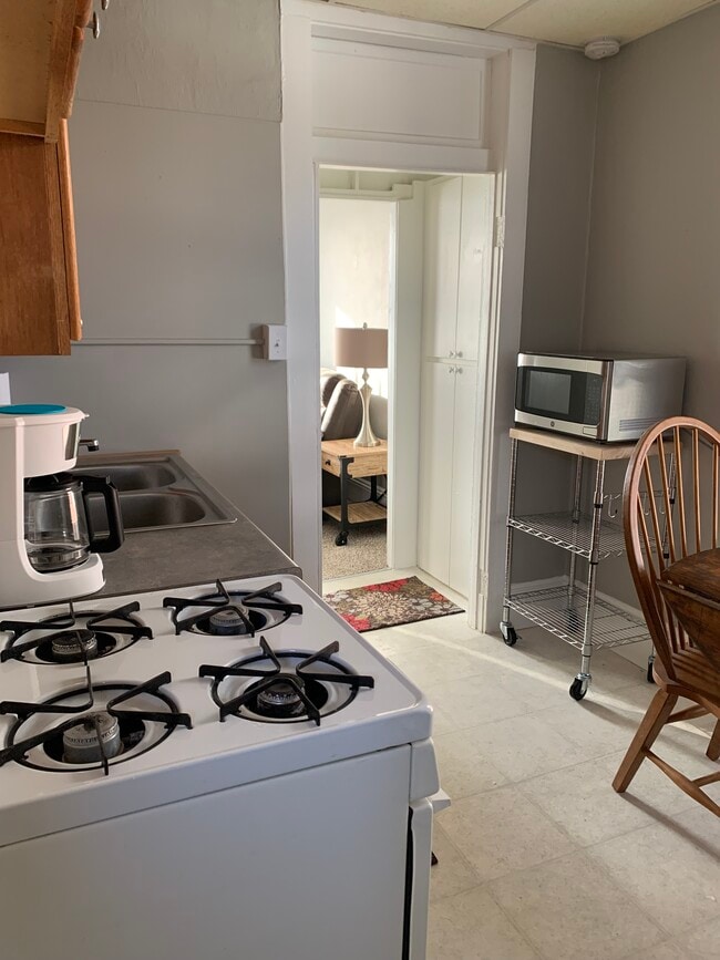 Photo - 618 N 5th St Unit #3