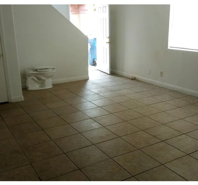 Photo - 8200 Hydra Ln
