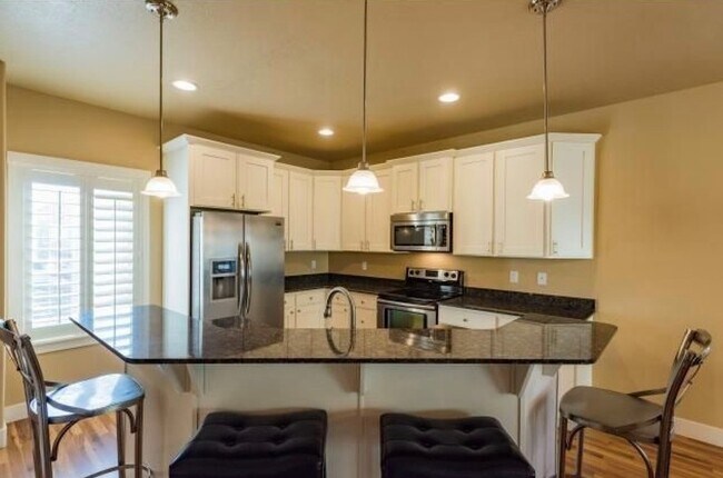 Photo - 3744 Prairiewood Drive