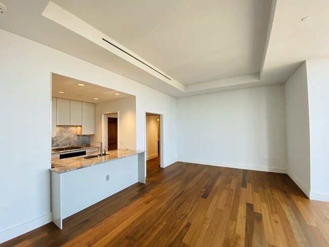 Building Photo - 1 Dalton St Unit 3608