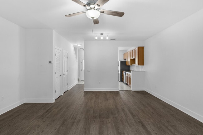 Photo - 15284-15331 US-331 BUS