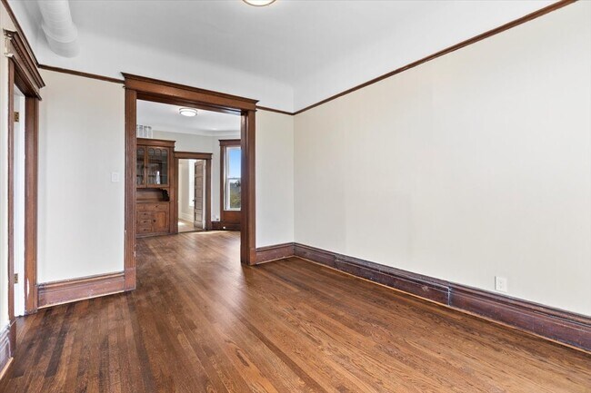 Photo - 3751 N Clifton Ave