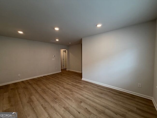 Photo - 822 Werner Brk Wy SW