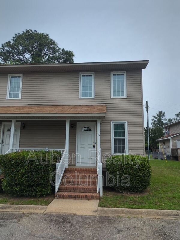 Building Photo - 19 Londonderry Square Rental