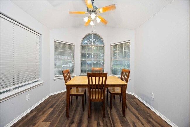 Photo - 3345 Berzin Ct