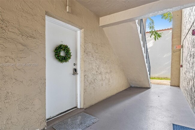 Photo - 10780 N Kendall Dr Unidad E7