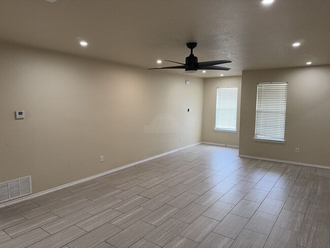 2611 Littlewood Dr