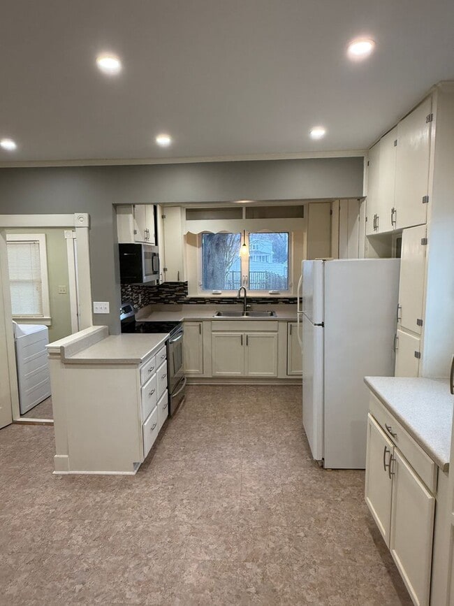 Photo - Single-Family Home with Fenced Yard in Cambridge, MD