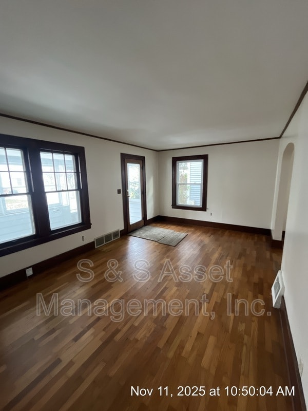 Photo - 1213 Edward St