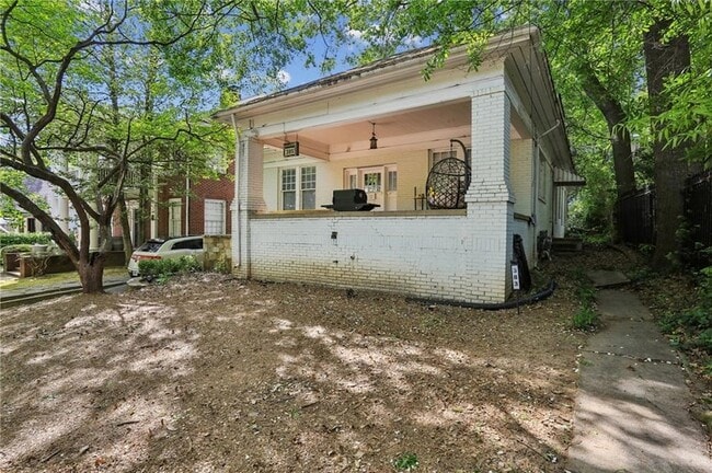 Photo - 385 10th St NE