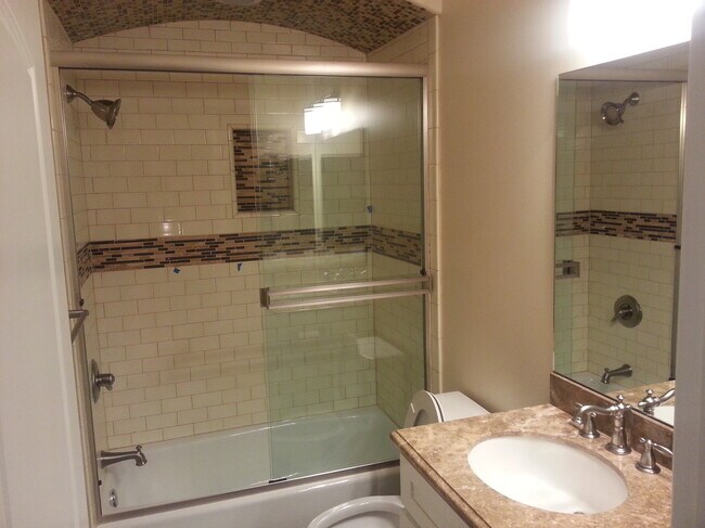 Photo - 2407 Mathews Ave