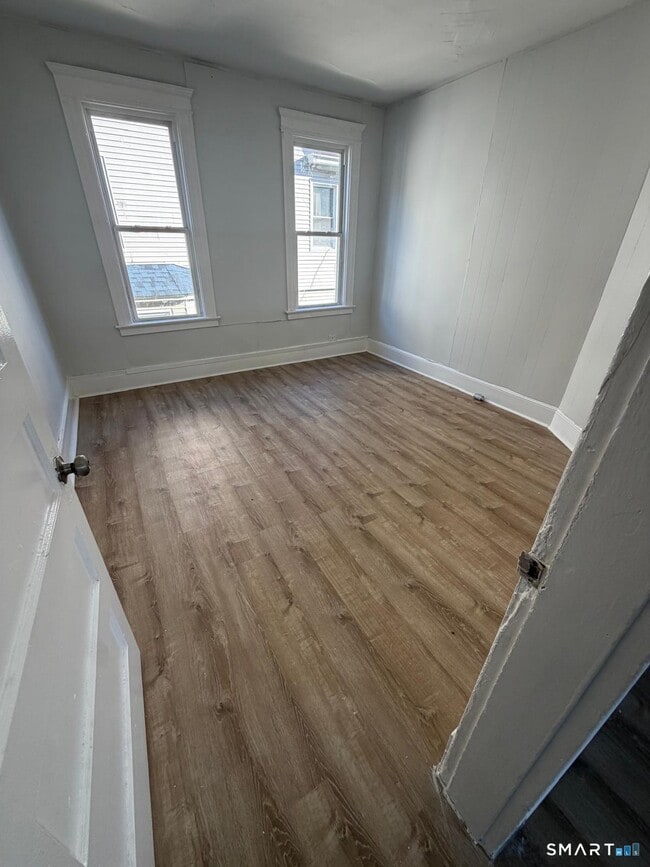 183 Chestnut Ave Unit 2