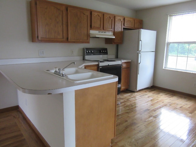 Photo - 4237 Auburn Rd