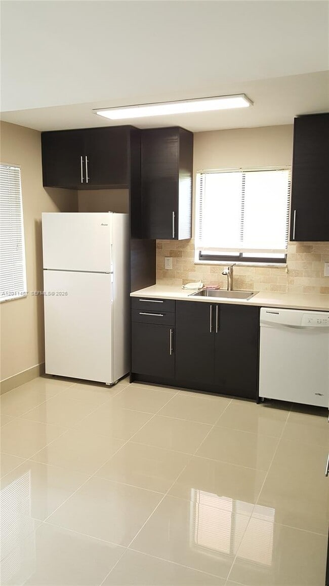 Photo - 213 Lakeview Dr Unit 201