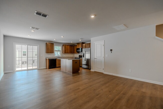 Photo - 113 Filly Ln