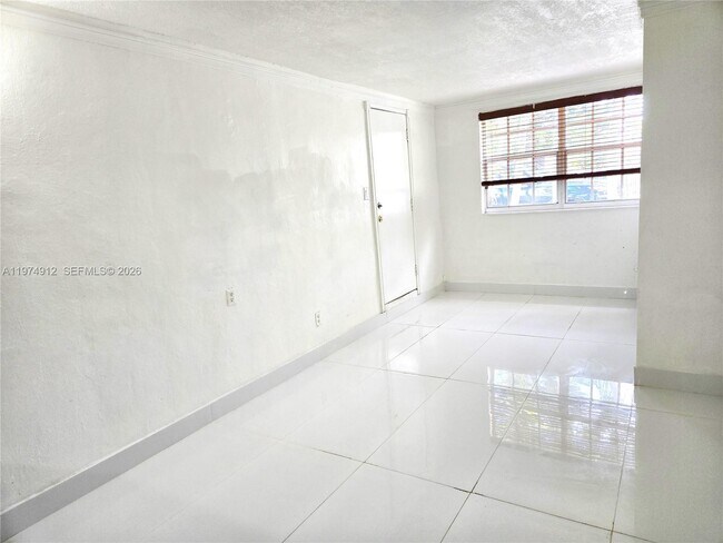 Photo - 131 SW 53rd Ct Unidad 2