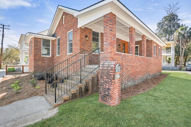 Photo - Downtown Beaufort Charmer