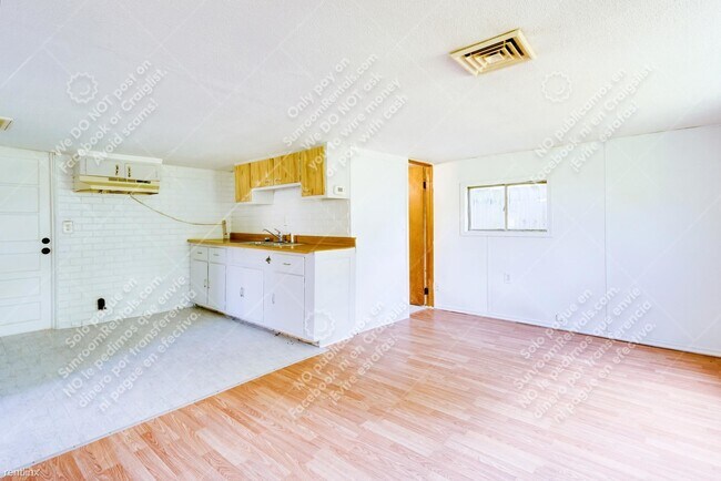 Photo - 1 br, 1 bath Duplex - 832 Waldemere Ave #2 #2