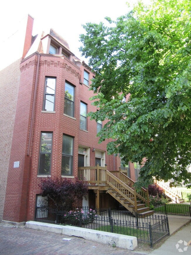 Building Photo - 1538 W Monroe St Unit 2 Rental