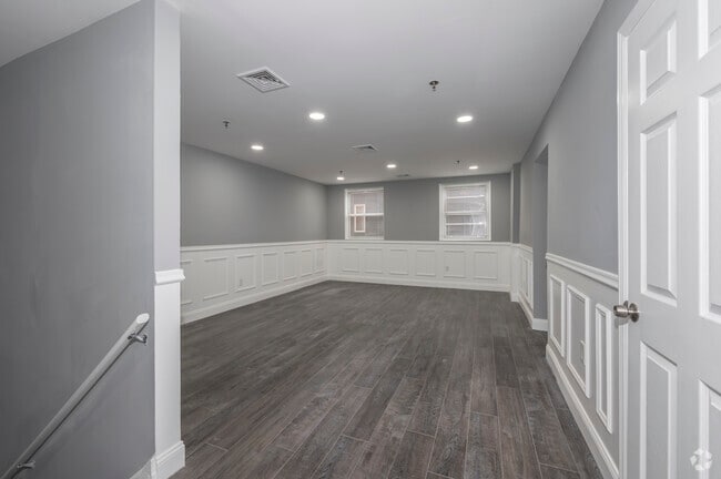 223 Meadow St - 3BD, 2BA - Living Room