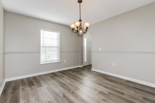 Photo - 8240 Settles Crk Lp