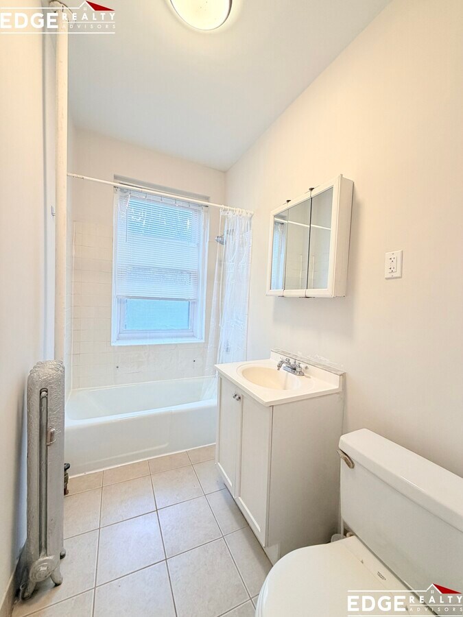 Photo - 160 Strathmore Rd Unit 9