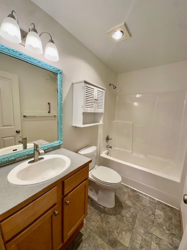 Photo - 2 bedroom 2 bathroom Townhouse with Garage