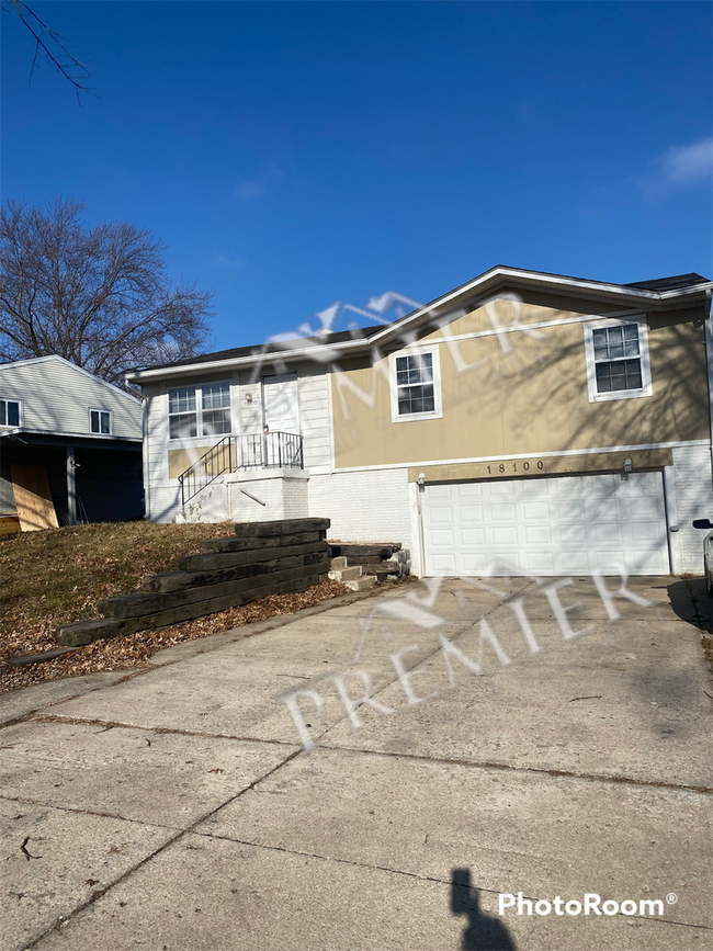 Photo - 18100 19th St N House