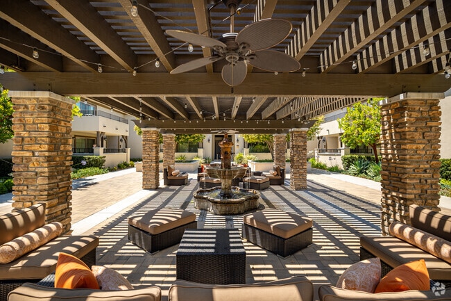 Courtyard Lounge