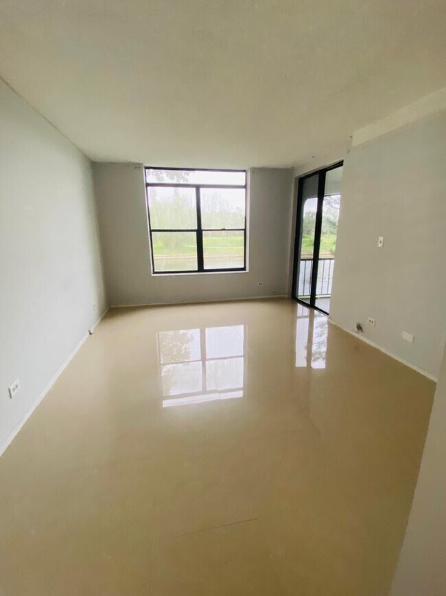 Photo - 3760 Inverrary Dr Unit 2H