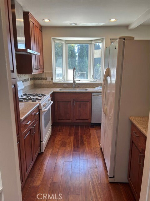 Photo - 12312 Navy St