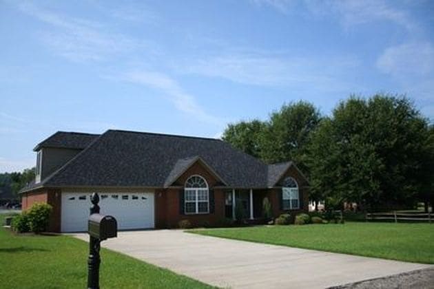 Building Photo - Lovely Brick Home Close to Shaw Air Force ...