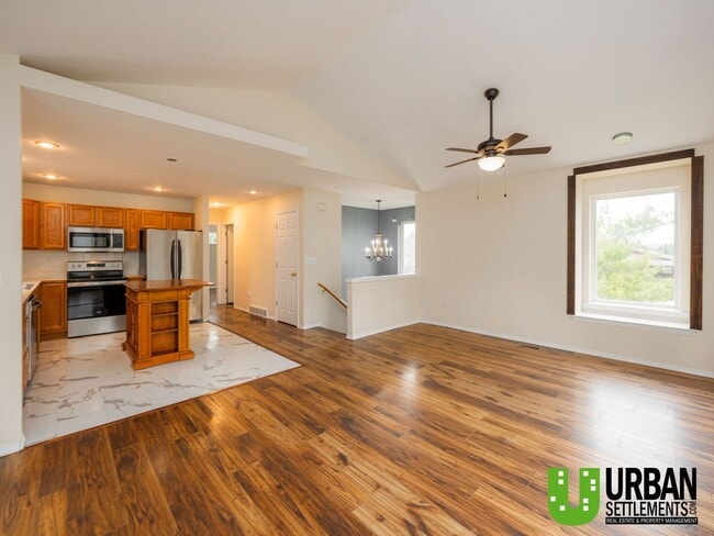 Photo - West Hills Gem – Space, Style & Prime Location!