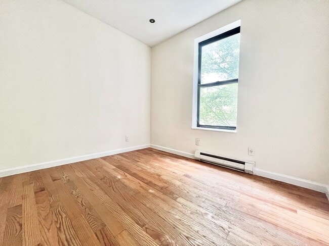 Photo - 350 Manhattan Ave Unit 3F