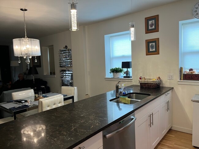 Photo - 2835 W Parkside Pl