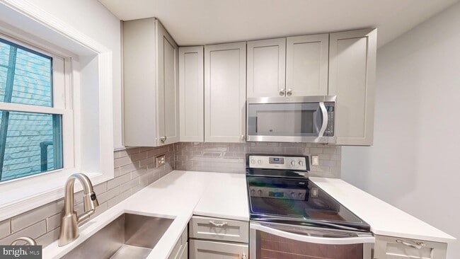 Photo - 1724 21st St NW