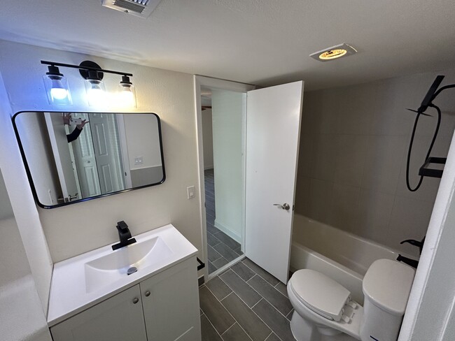 Photo - GATELAND VILLAGE Unit 3E