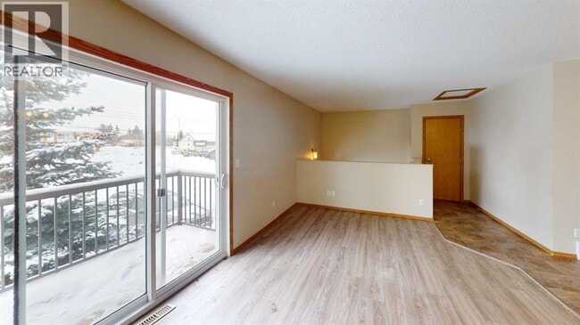 Photo - 9911-9109 109 Ave