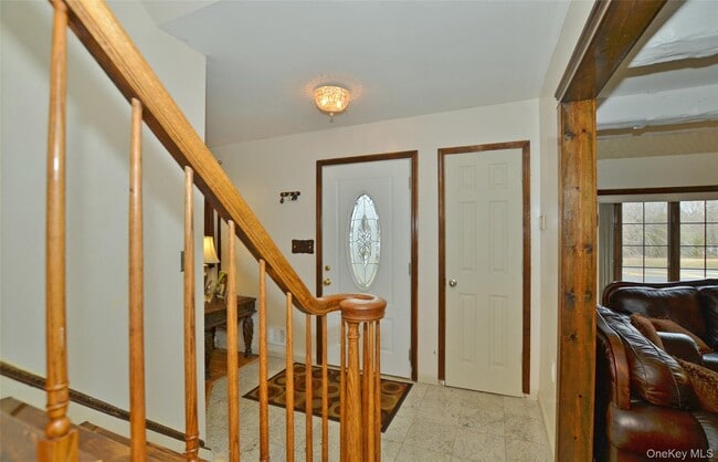 Photo - 327 Town Line Rd