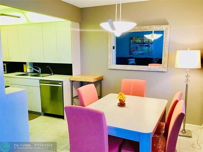 Photo - 4082 Exeter Unidad 4082