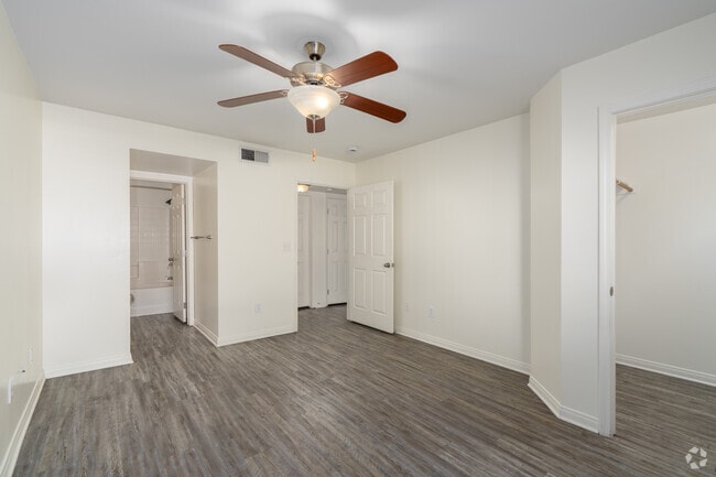 3BR, 2BA - 1,400SF - Primary Bedroom