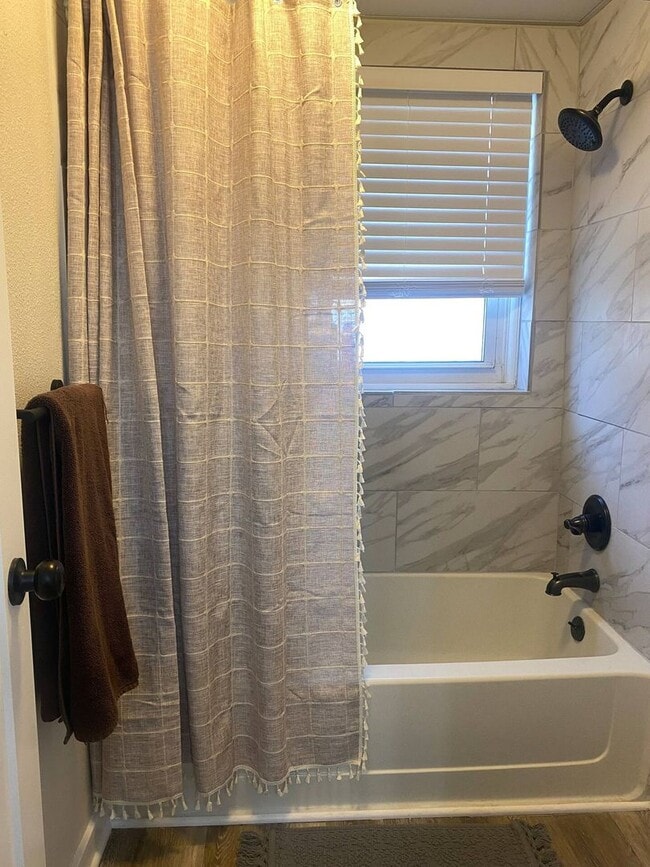 Photo - Windsor Manor