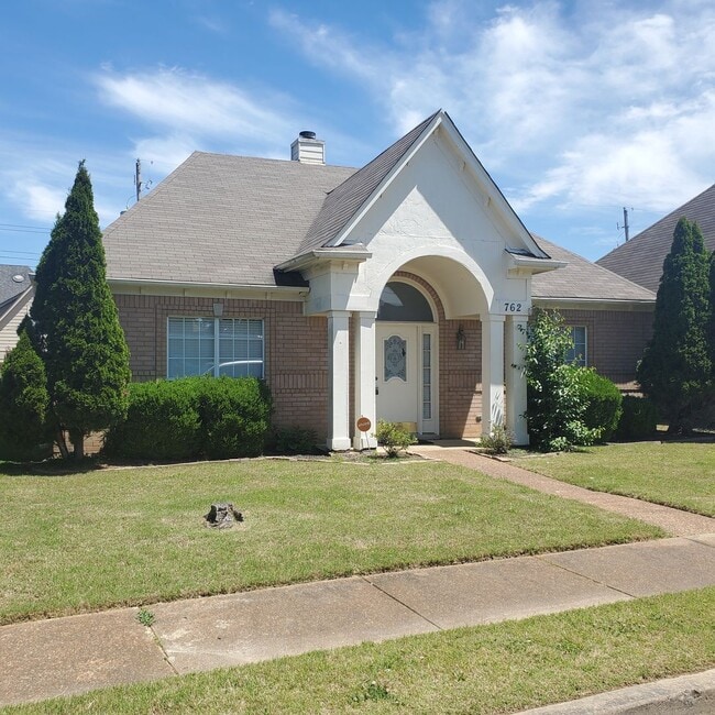 3 Bedroom 2 Bath in Cordova off near Trinity and Sanga - 3 Bedroom 2 Bath in Cordova off near Trinity and Sanga