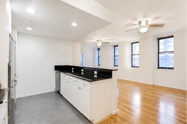Photo - 725 Riverside Dr Unit GA