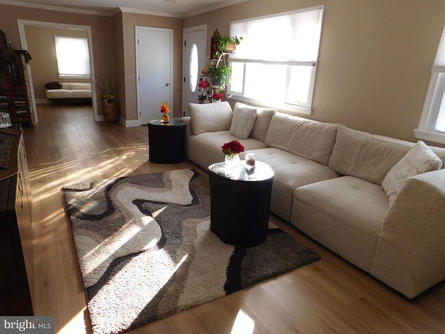 Building Photo - 6421 Inwood Dr